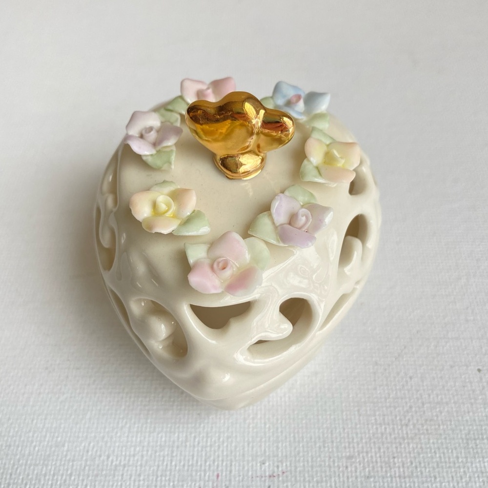 Lenox Heart Pierced Covered Box in porcelain with dainty pastel flowers on lid